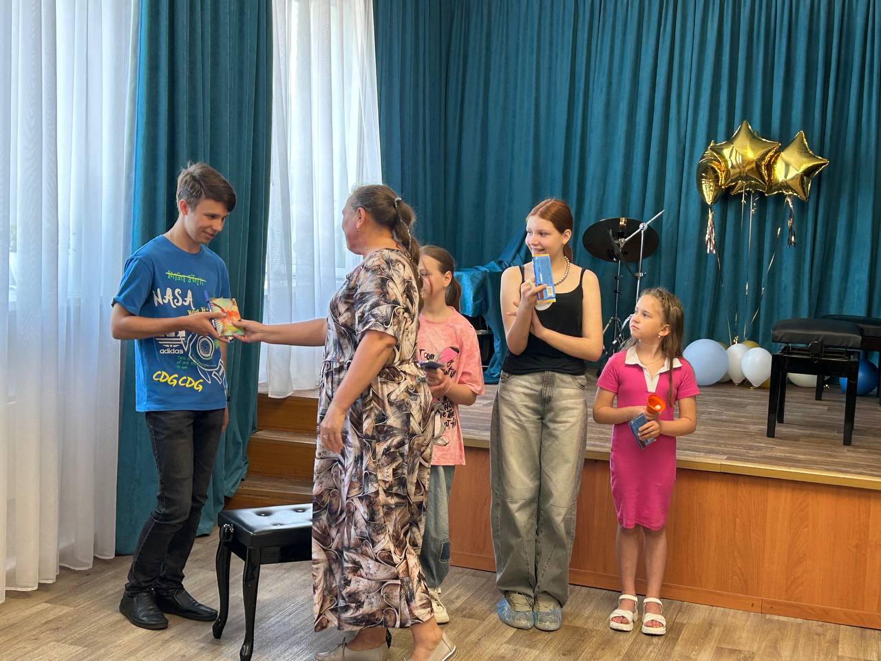 УГАДАЙ МЕЛОДИЮ …