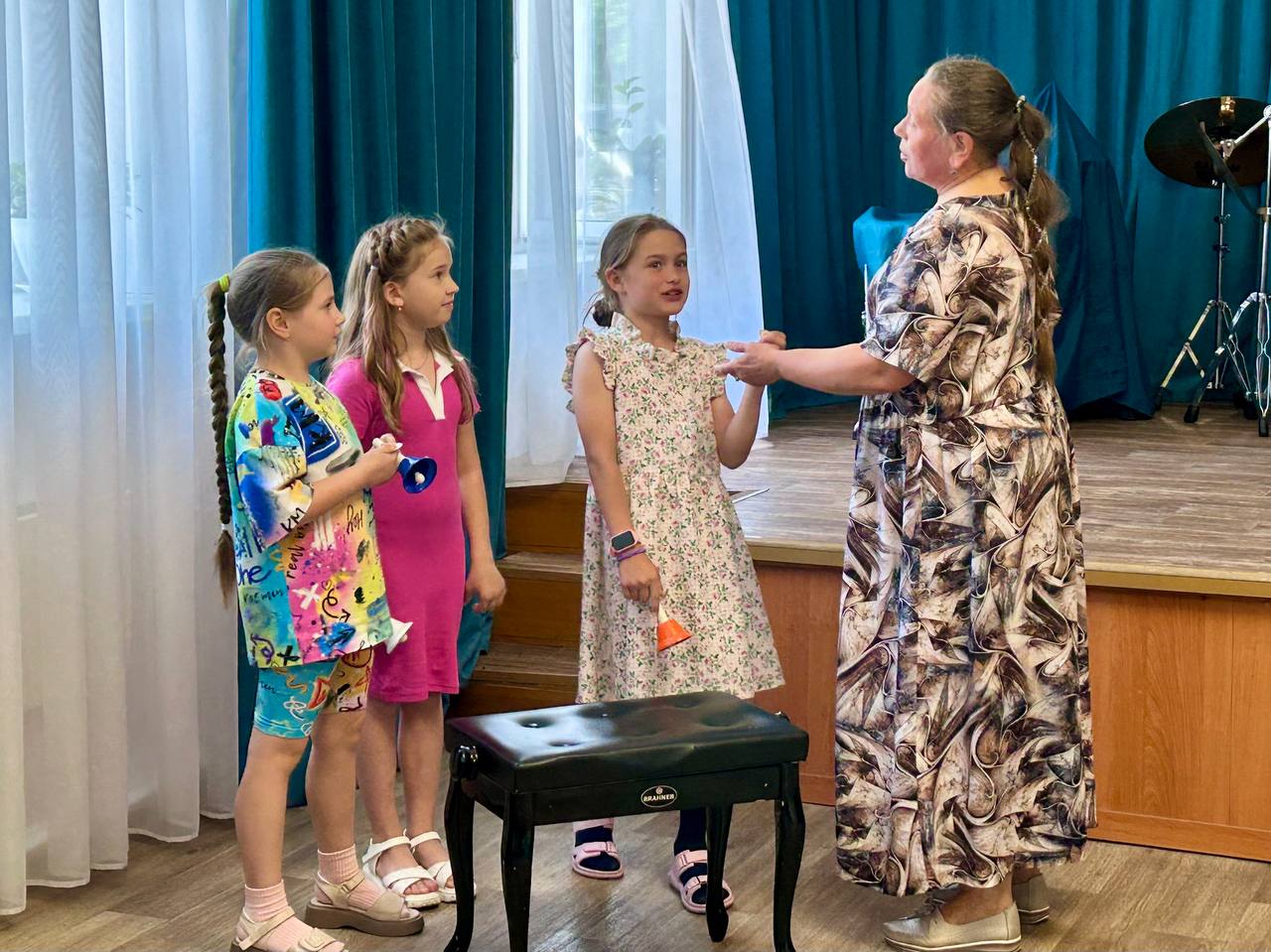 УГАДАЙ МЕЛОДИЮ …