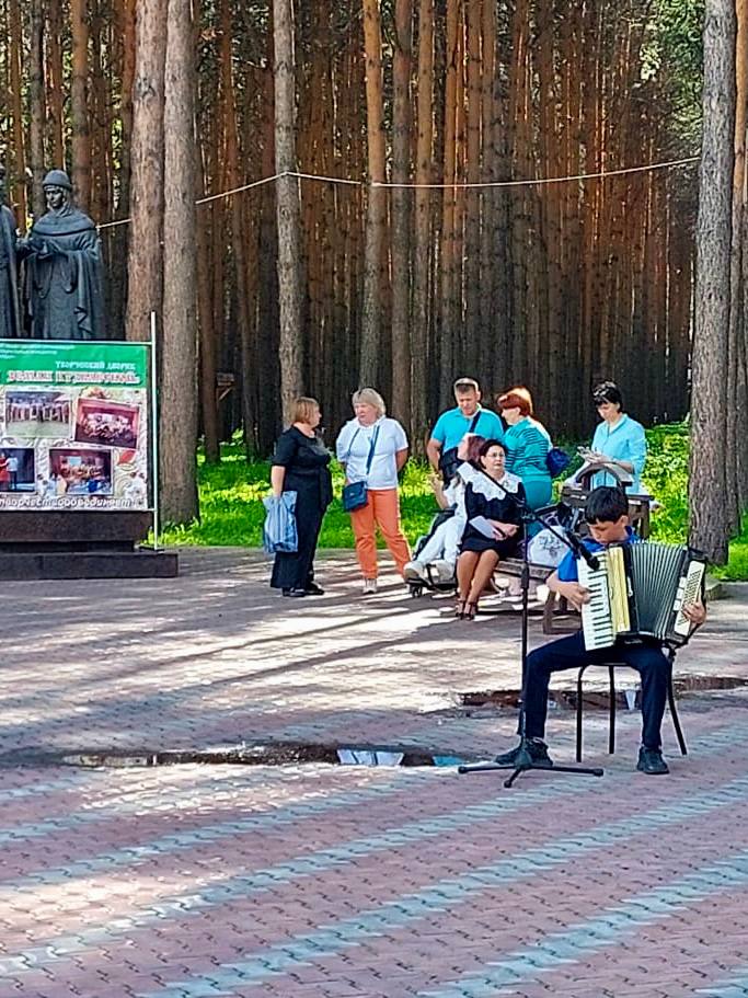 «Творческий дворик. Таланты земли Кузбасской»